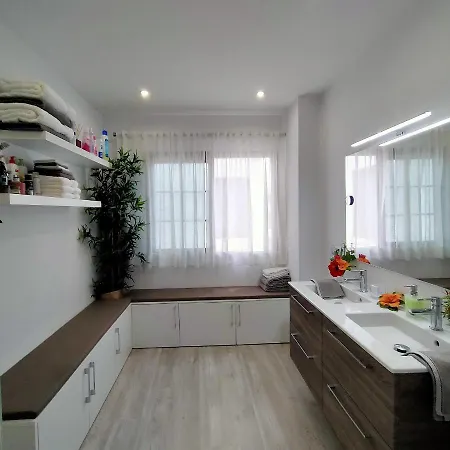 Apartment Plaza *